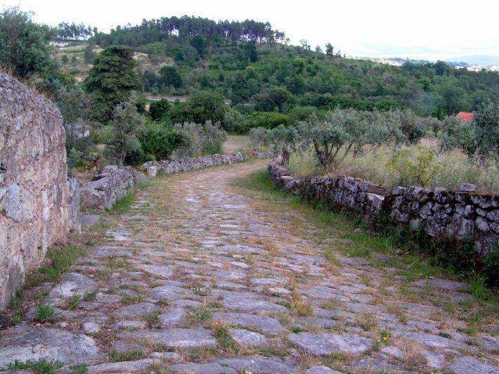 Calçada Romana em Fornos de Algodres. (LAC)