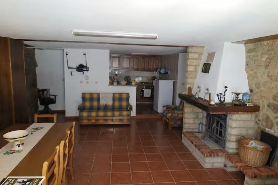 https://beira.pt/diretorio/wp-content/uploads/sites/14/2025/02/cozinha-sala.jpeg