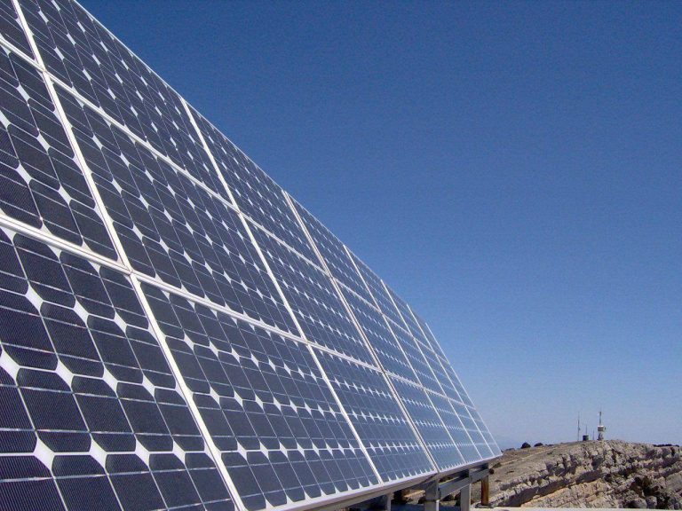 http://pt.wikipedia.org/wiki/Energia_solar