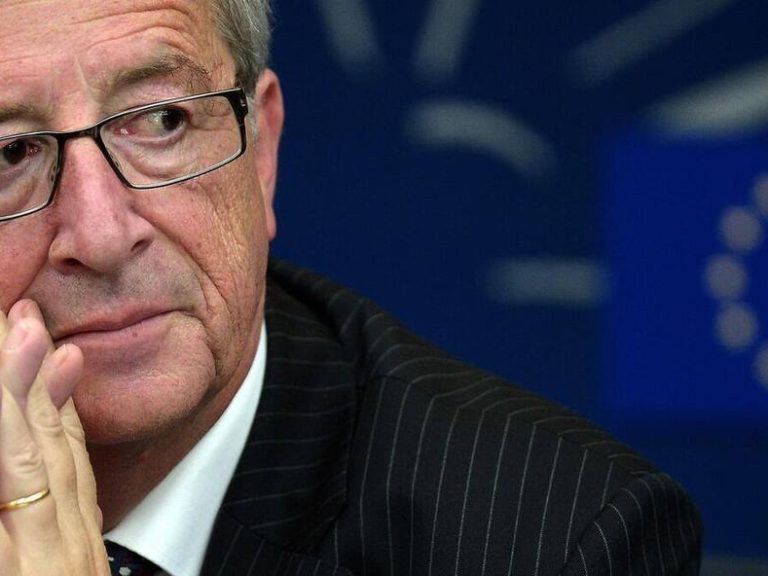 http://www.thestar.com/news/the_world_daily/2014/07/it_is_official__jean_claude_juncker_gets_european_union_top_job.html