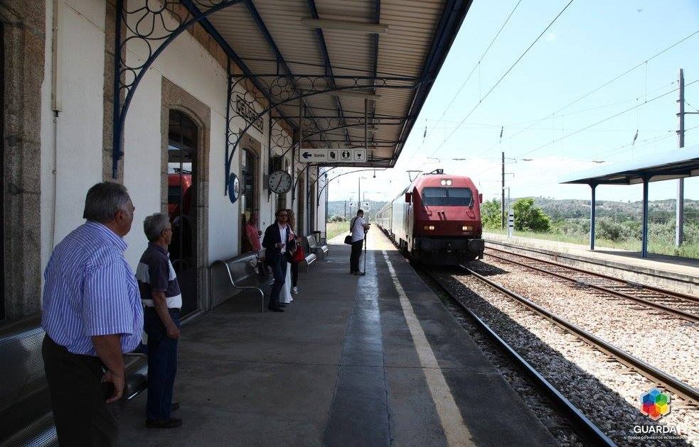 Passe ferroviário nacional alargado a comboios urbanos, inter-regionais e intercidades