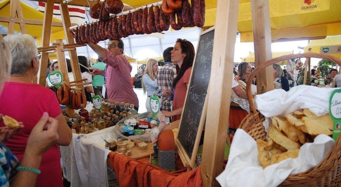 Feira Farta: Mais de 400 produtores expõem artigos endógenos no Mercado Municipal da Guarda