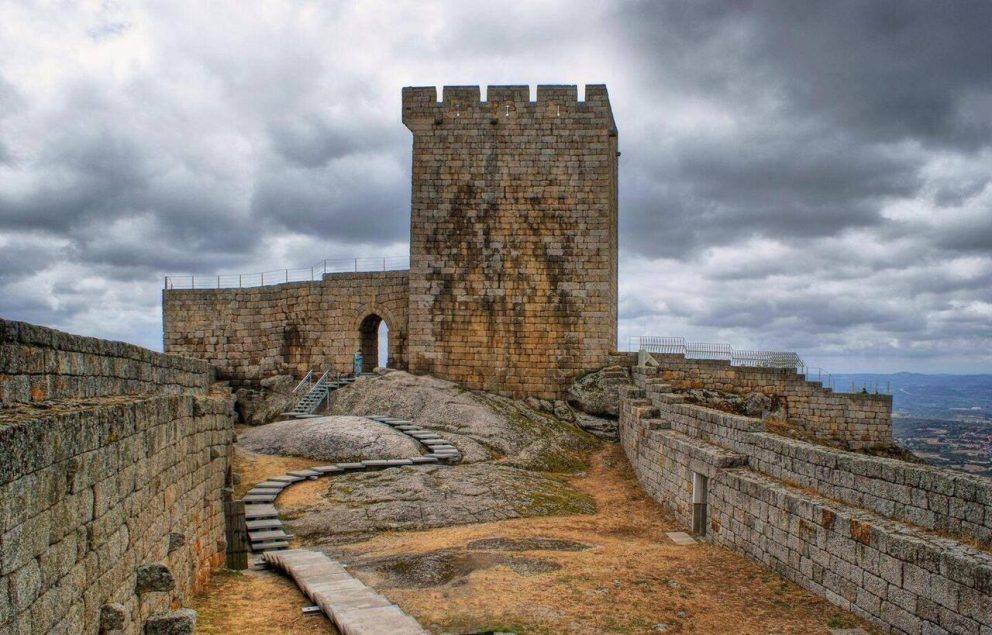 Castelo de Linhares