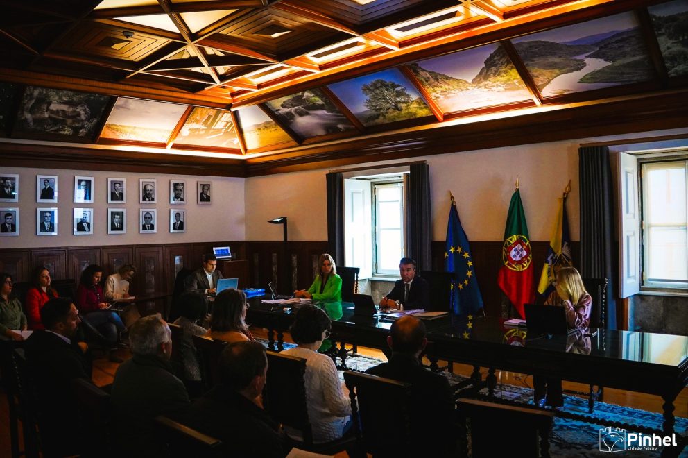 Mun Pinhel Reuniao