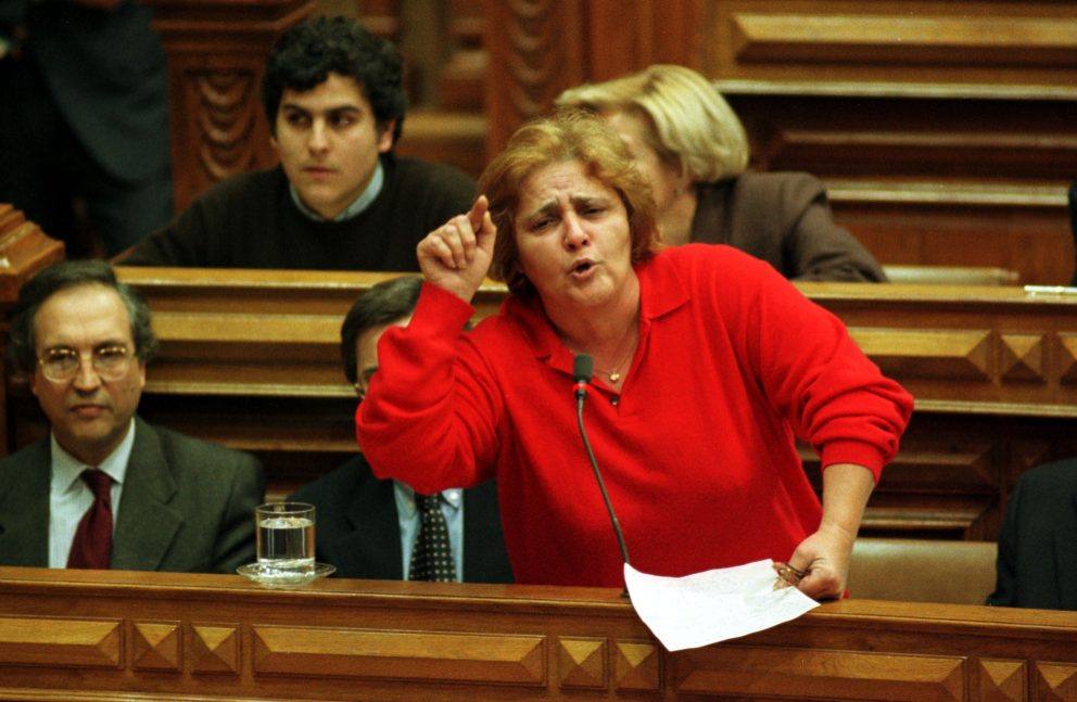 Deputada Do Pcp Odete Santos No Debate Parlamentar Sobre O Aborto