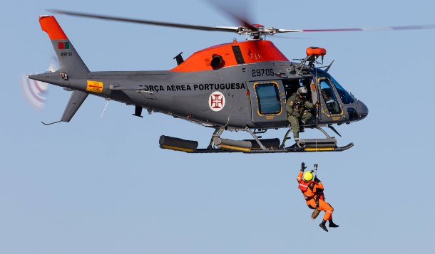 Força Aérea, Proteção Civil e INEM treinam busca e salvamento em Seia