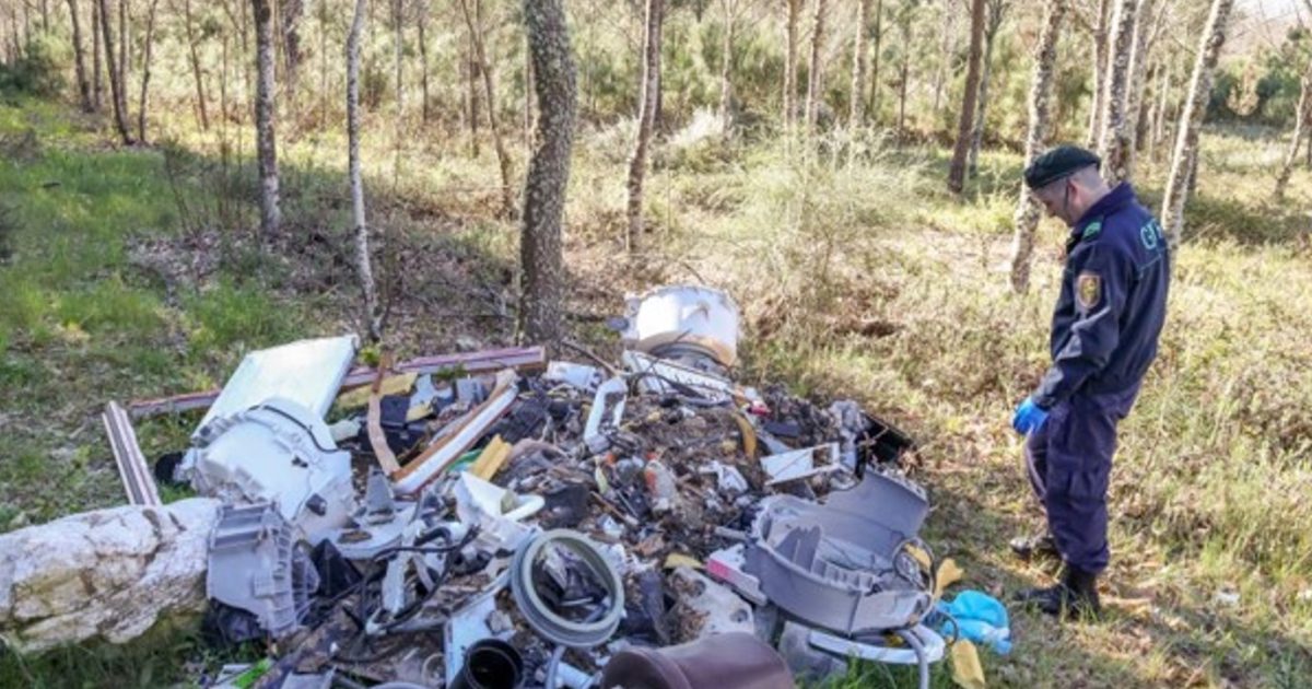 GNR identifica homem por abandono de resíduos em local não autorizado na Guarda