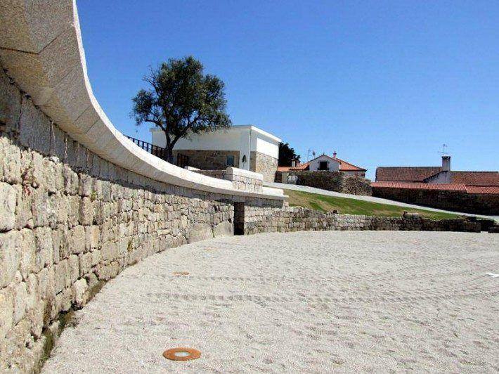 Bobadela. Anfiteatro romano. Verão. (LAC)(CMOH)