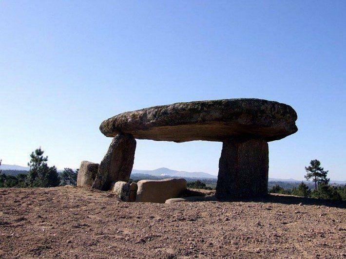 Anta do Seixo da Beira. Circuitos do Mondego. Verão. (LAC)(CMOH)