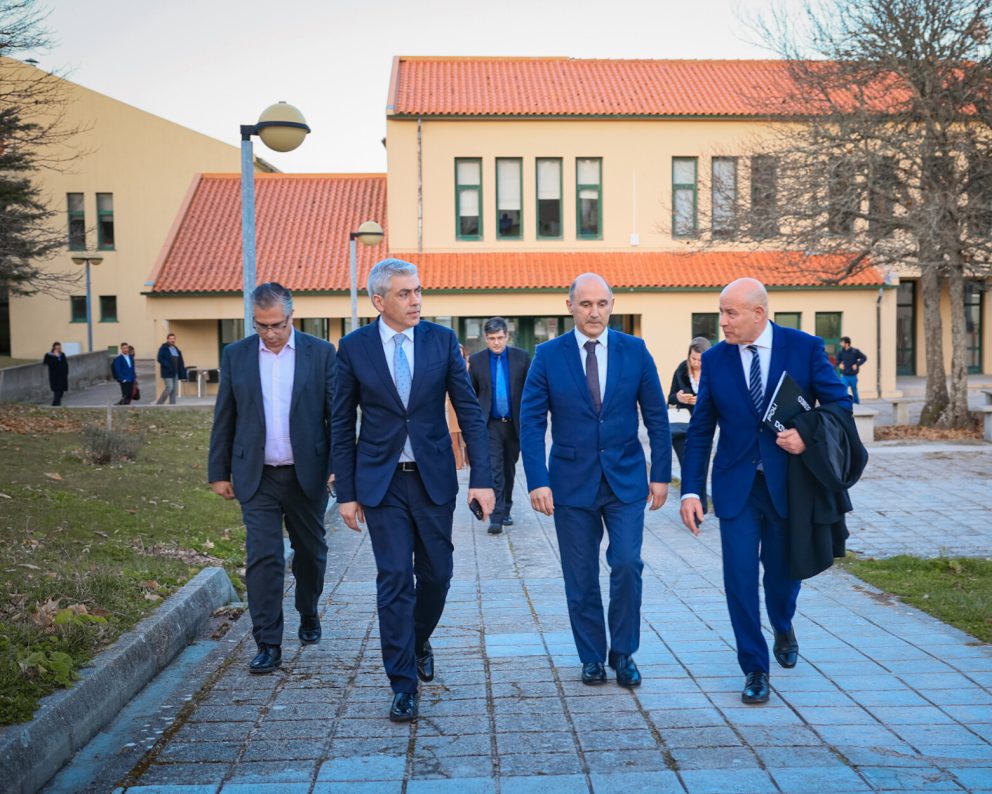 475762604 933722068876375 4114704000862432194 N