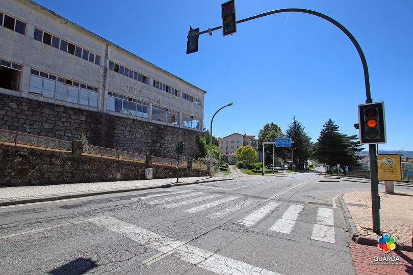 Avenida Sacarneiro Guarda